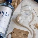 Vodka pyla 70 cl : filtration sur sable océanique, verre et blé sans gluten