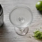 Cocktail rhum citron vert daïquiri, citron vert et rhum